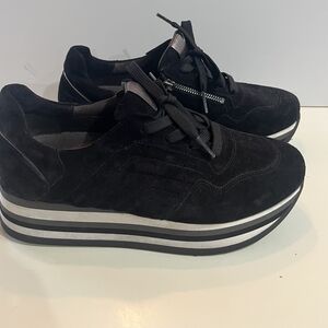 SoftWaves Black Women's Platform Sneakers Size 38.5